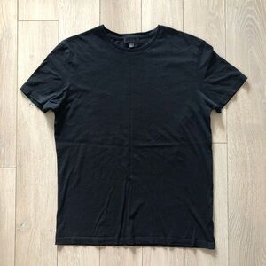 COS Classic Crew Neck T Shirt in Black Size S